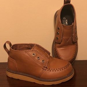 Toms chukka brown boots for toddlers